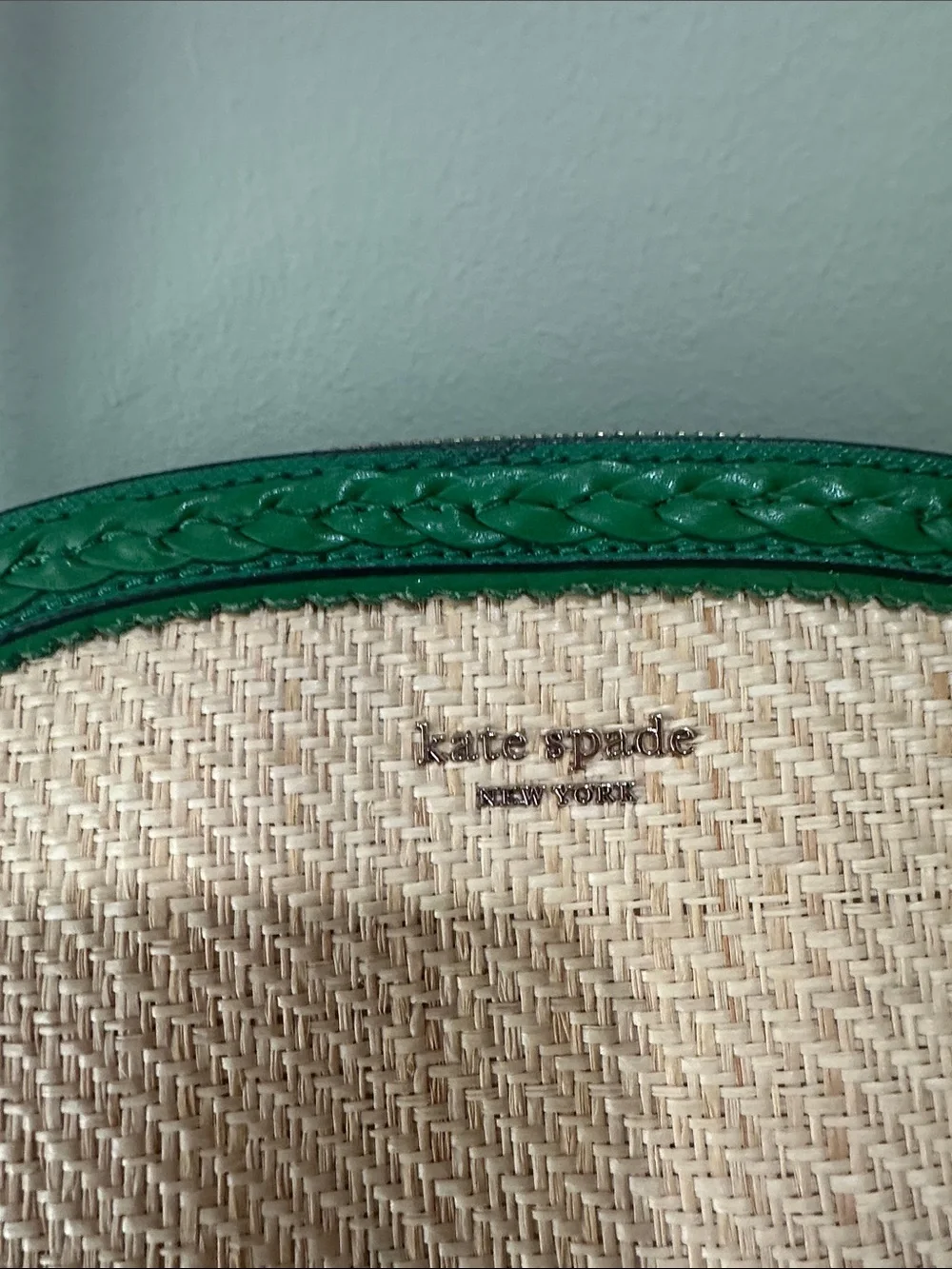 🎆Kate spade Green and Natural Straw Dome Crossbody